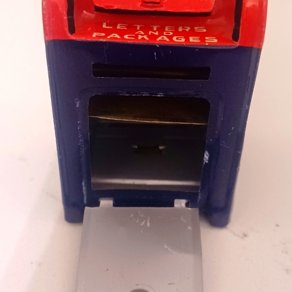 Vintage Mini U.S. Mailbox w/Key - Picture 6 of 7